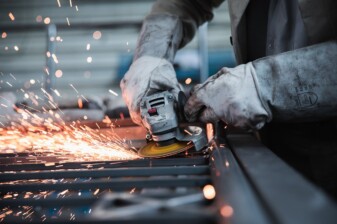 Photo d'un travailleur du bâtiment